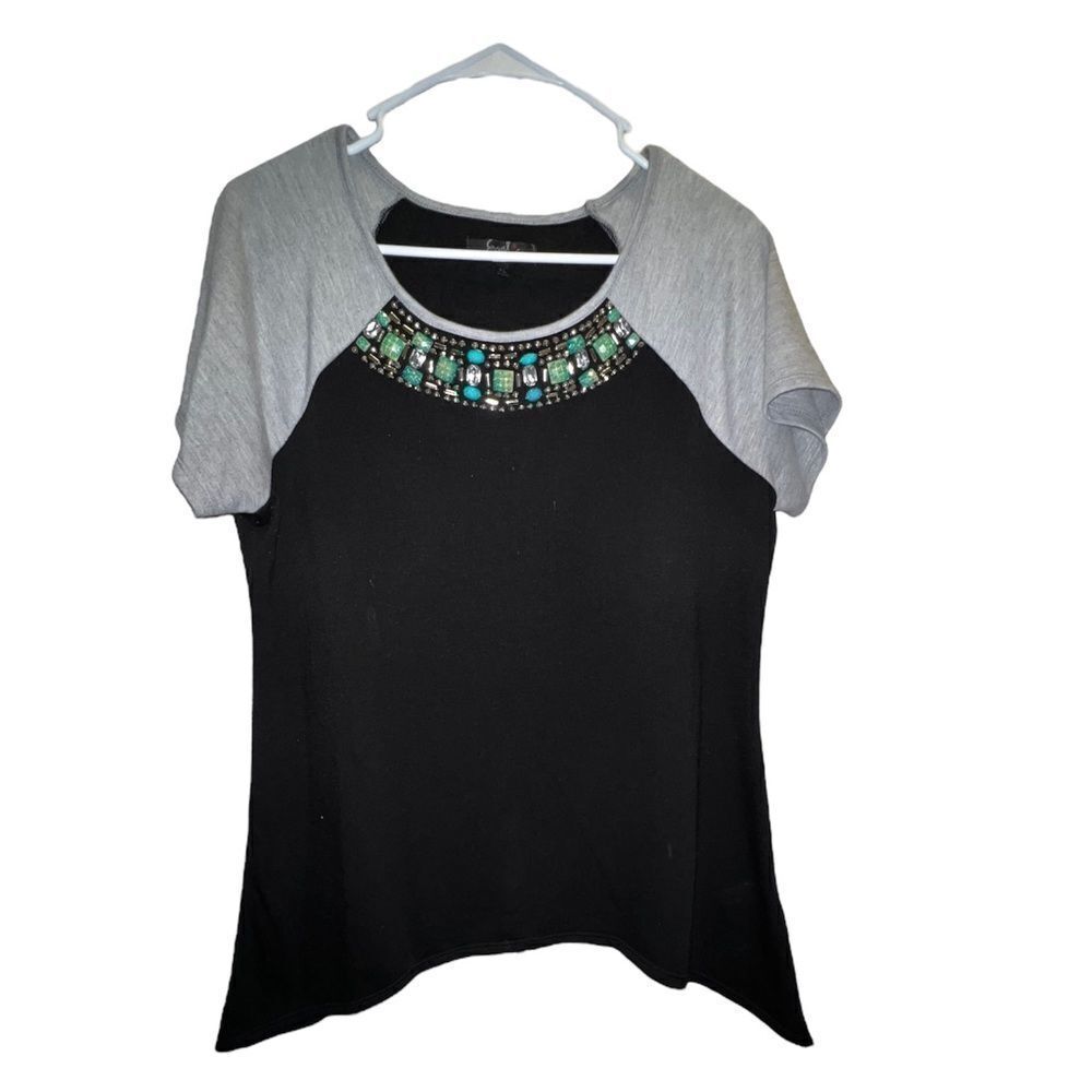 107. Earl Brand Embellished Neck A-Line Top XL